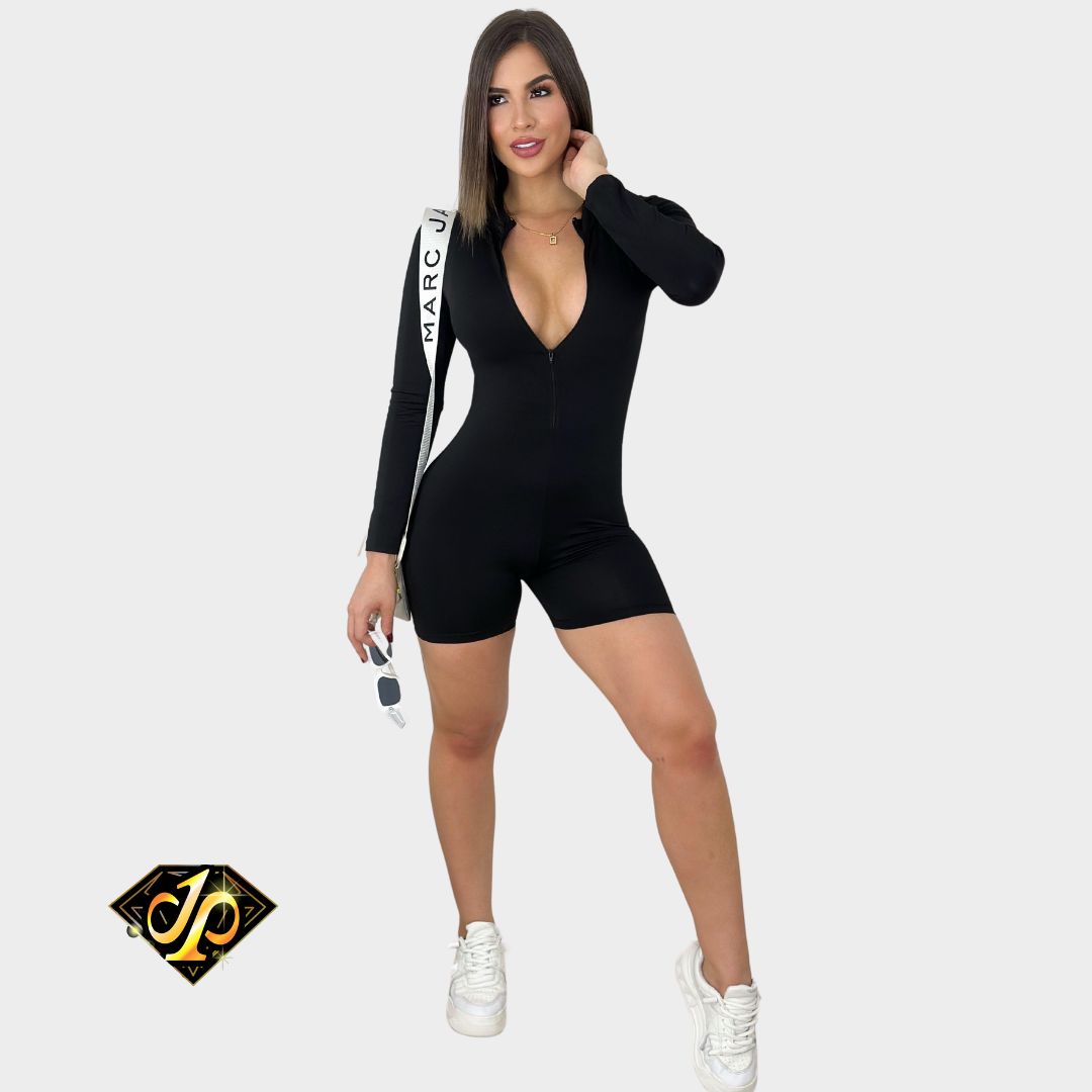 ENTERIZO CORTO MANGAS LARGAS