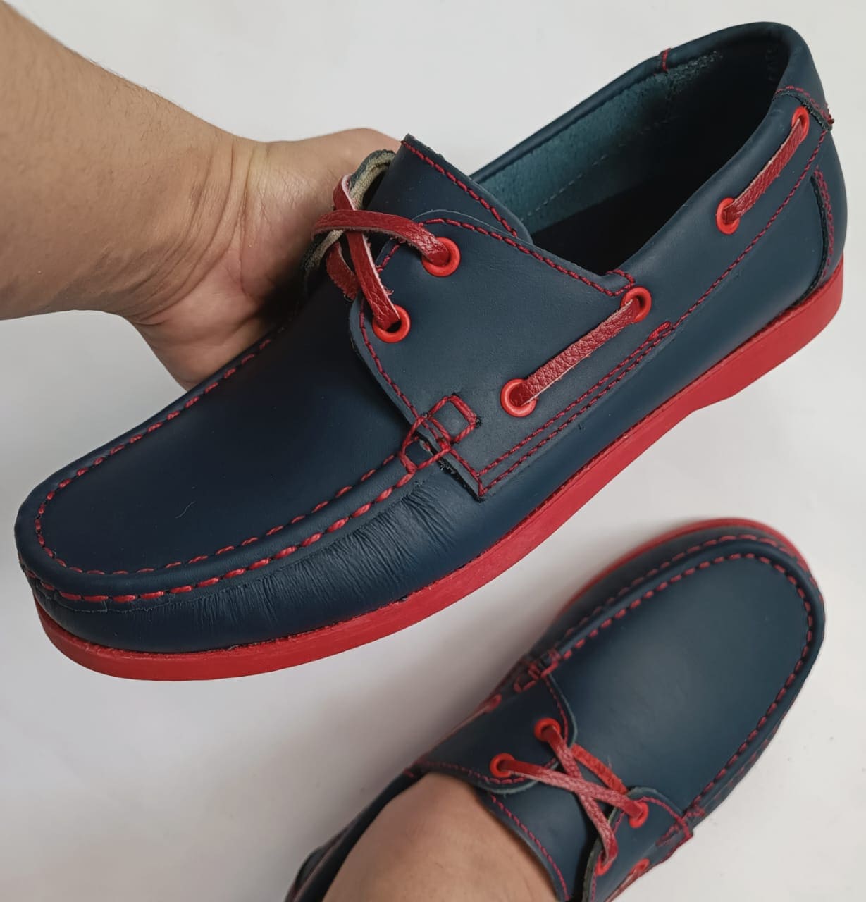 Calzado mocasin apache para caballero en CUERO