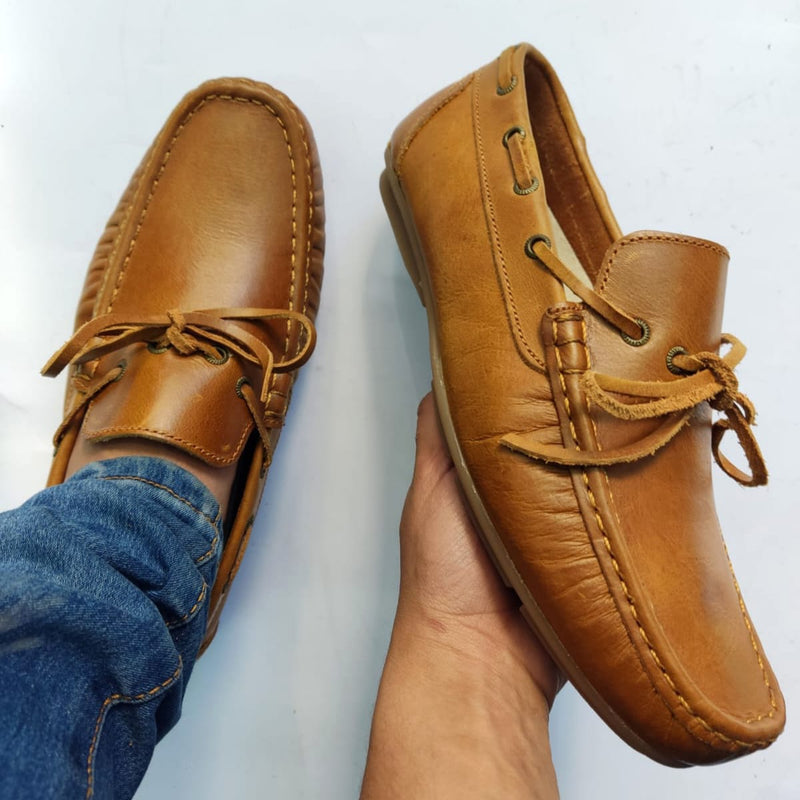 Calzado mocasin para hombre en CUERO