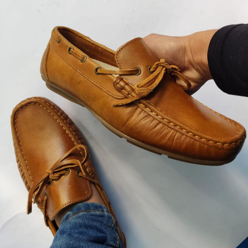 Calzado mocasin para hombre en CUERO